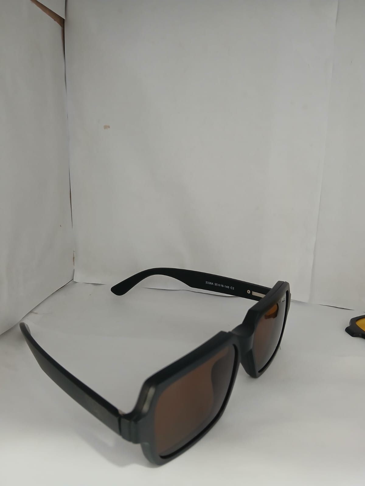 EYEGLASS - Black Thumbnail