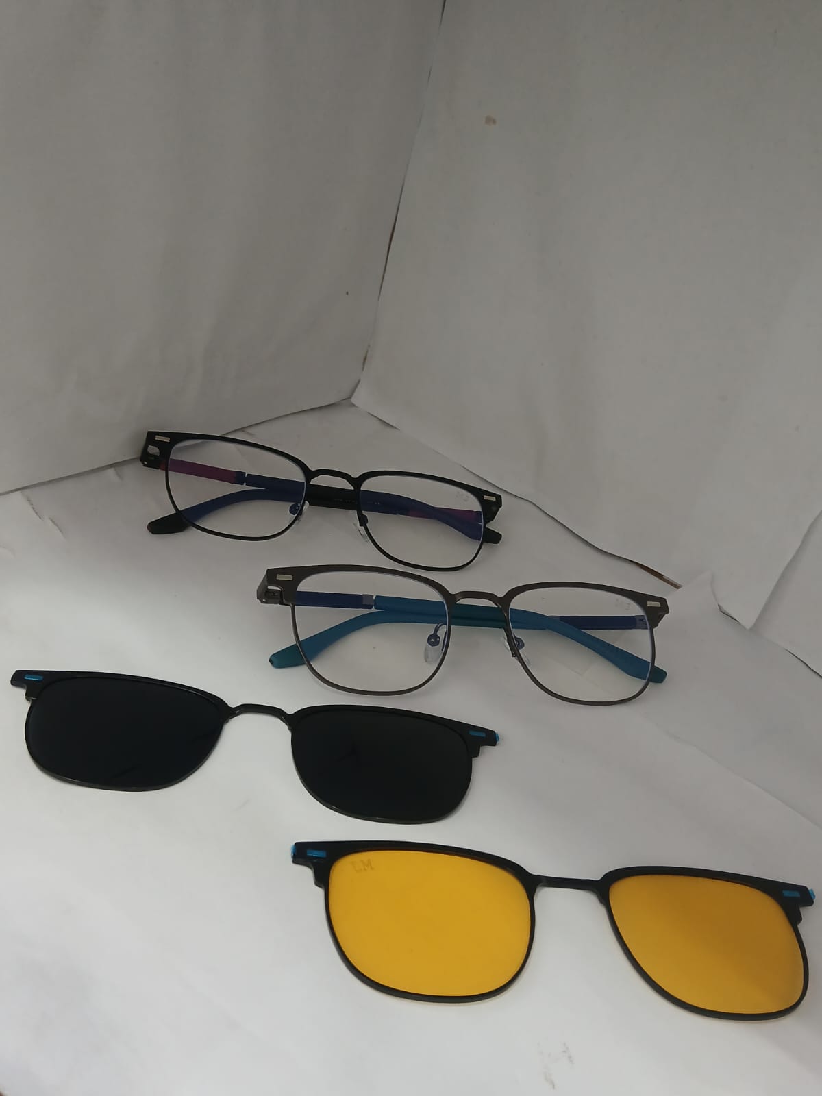 EYEGLASS