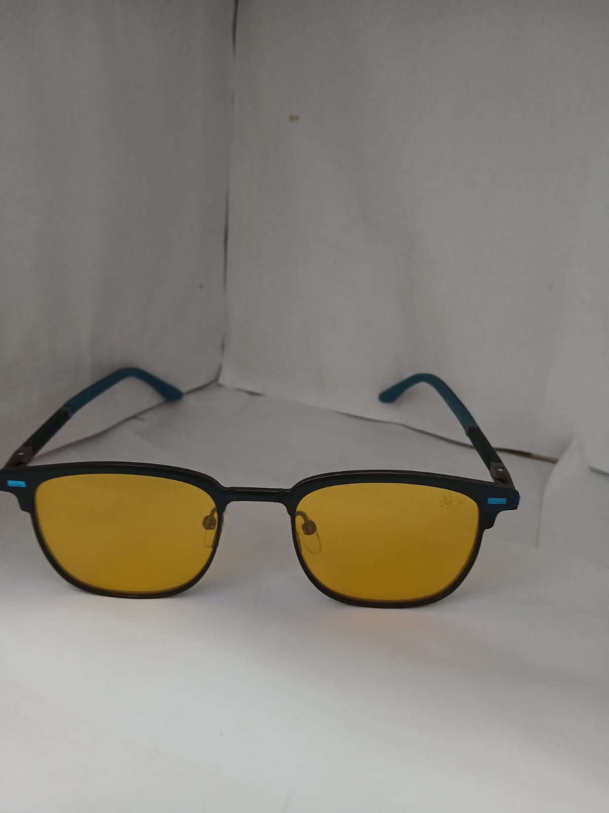 EYEGLASS - Gray Thumbnail