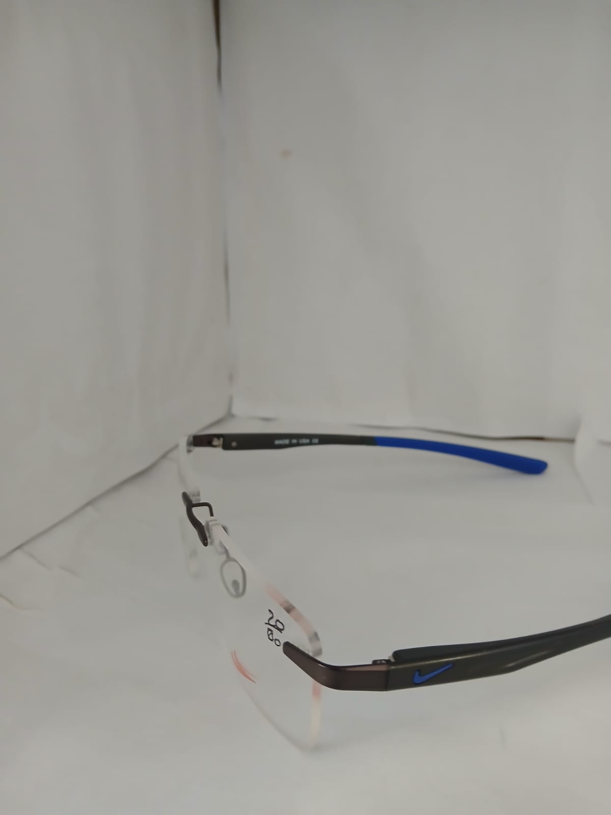 EYEGLASS - Black Thumbnail