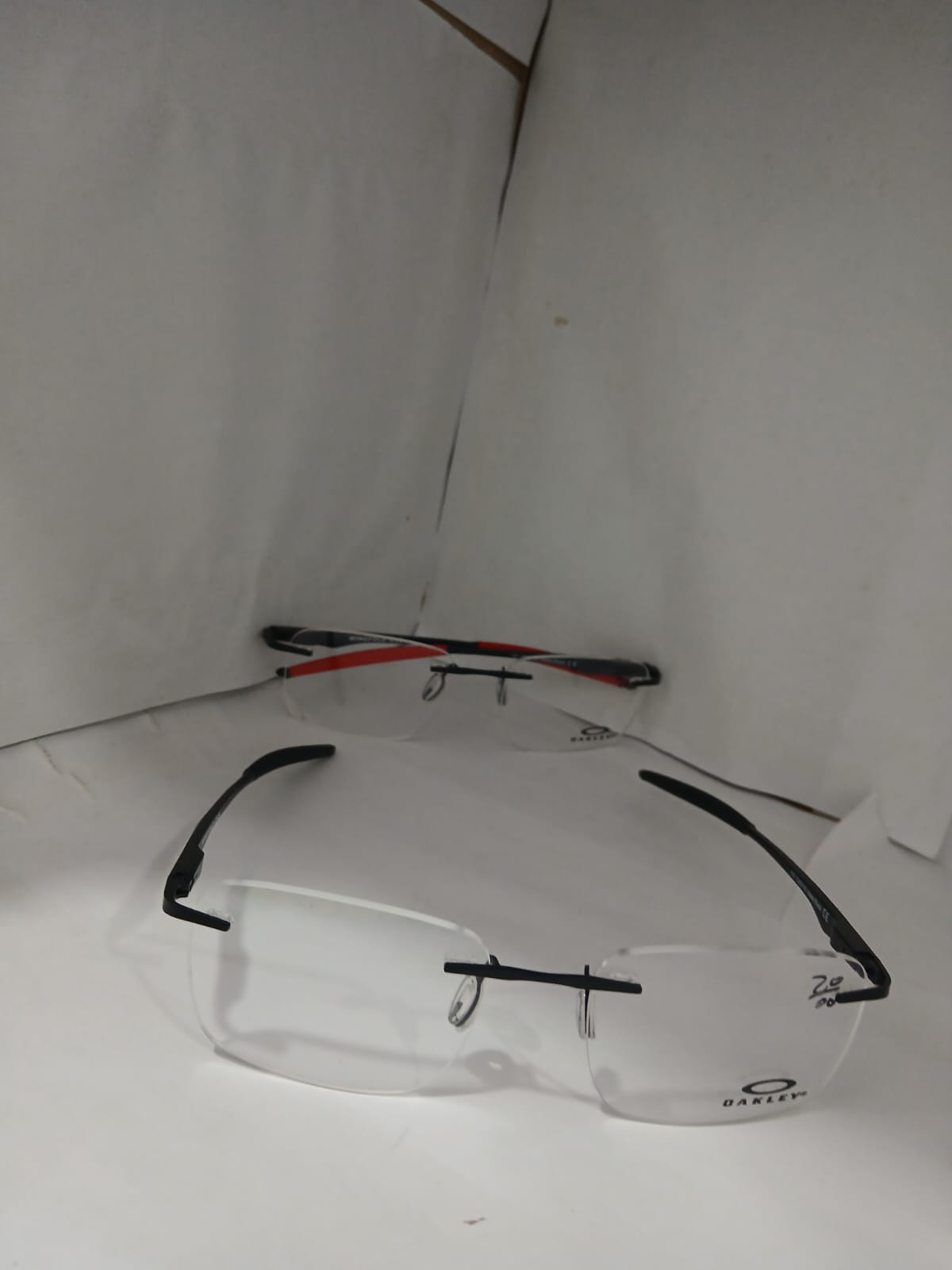 EYEGLASS - Black Thumbnail