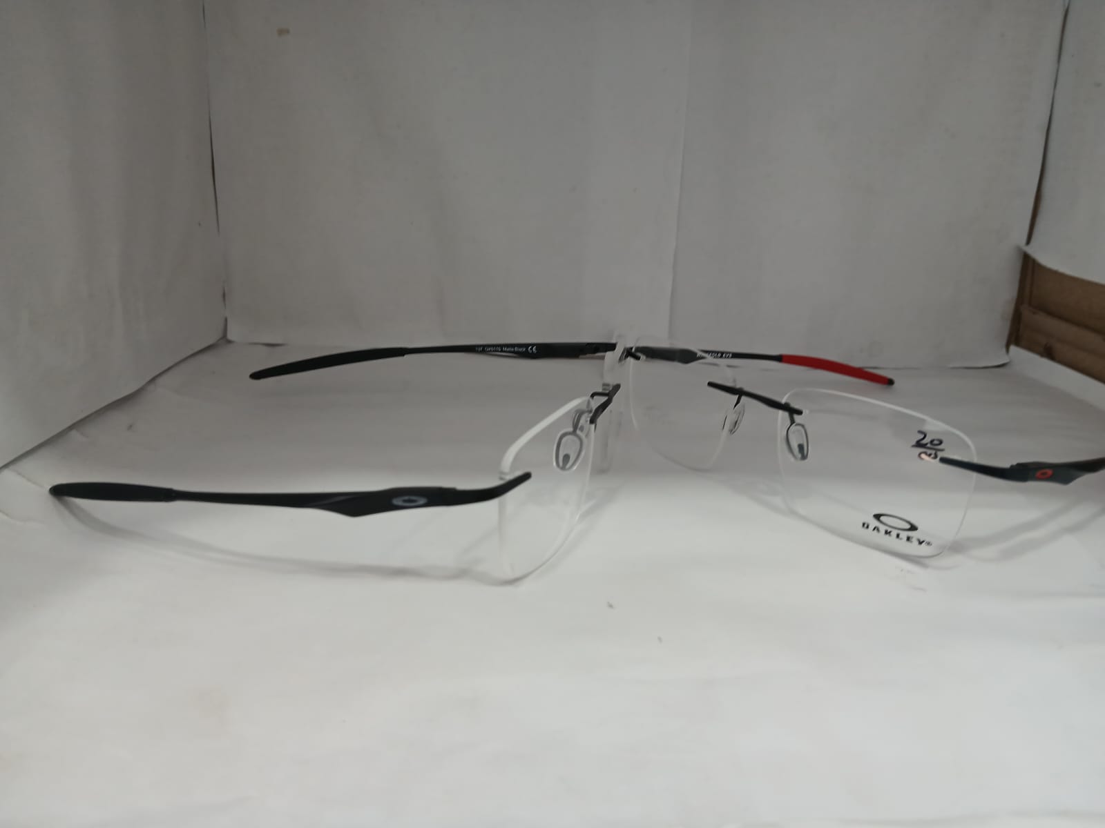 EYEGLASS - Black Thumbnail