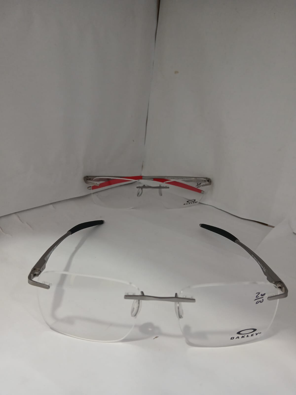 EYEGLASS - Silver Thumbnail