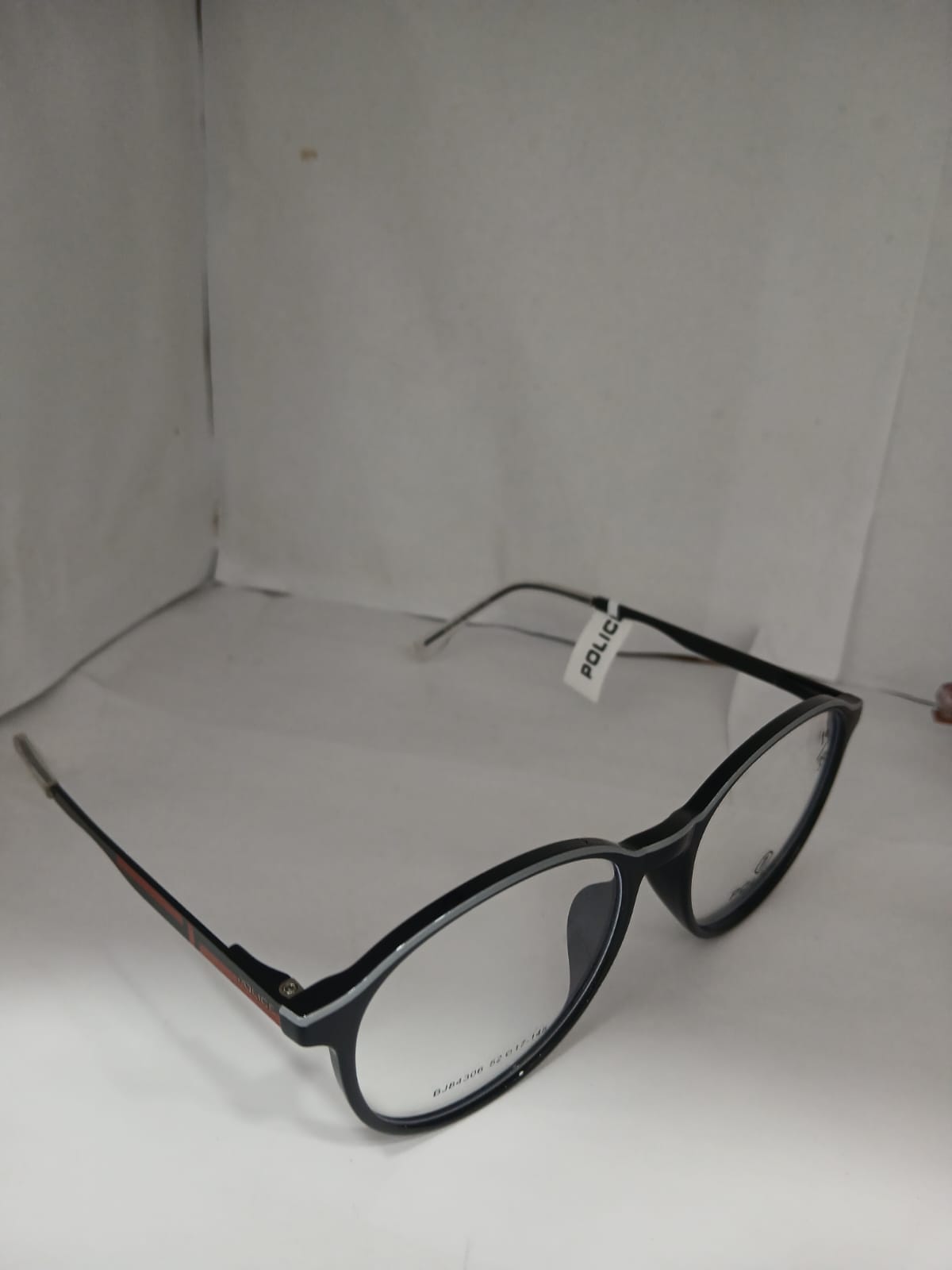 EYEGLASS - Black