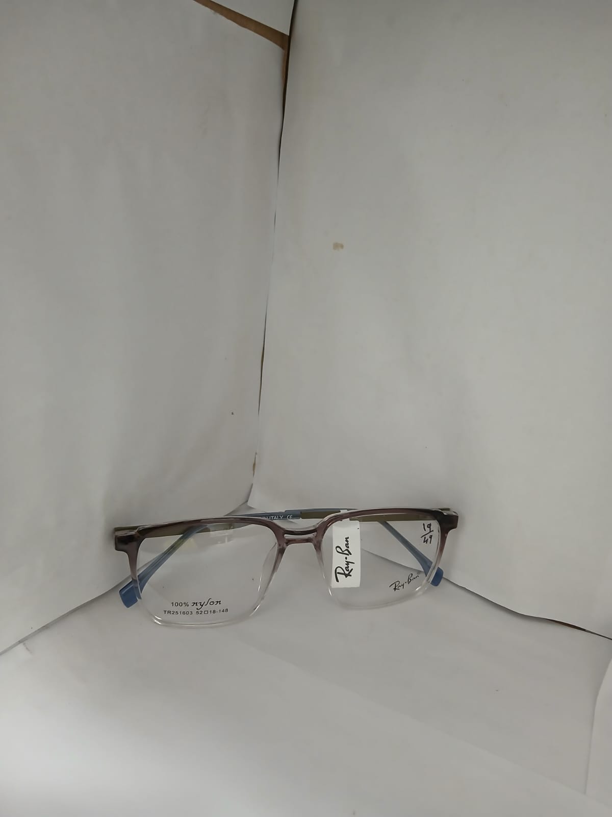 EYEGLASS