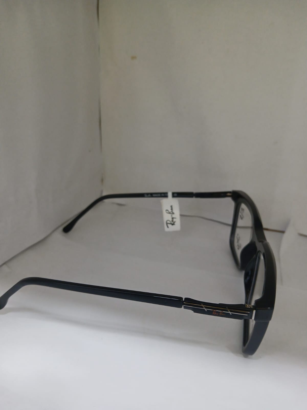 EYEGLASS - Black