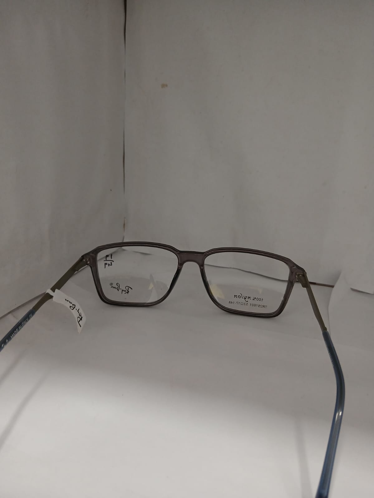 EYEGLASS - Gray Thumbnail