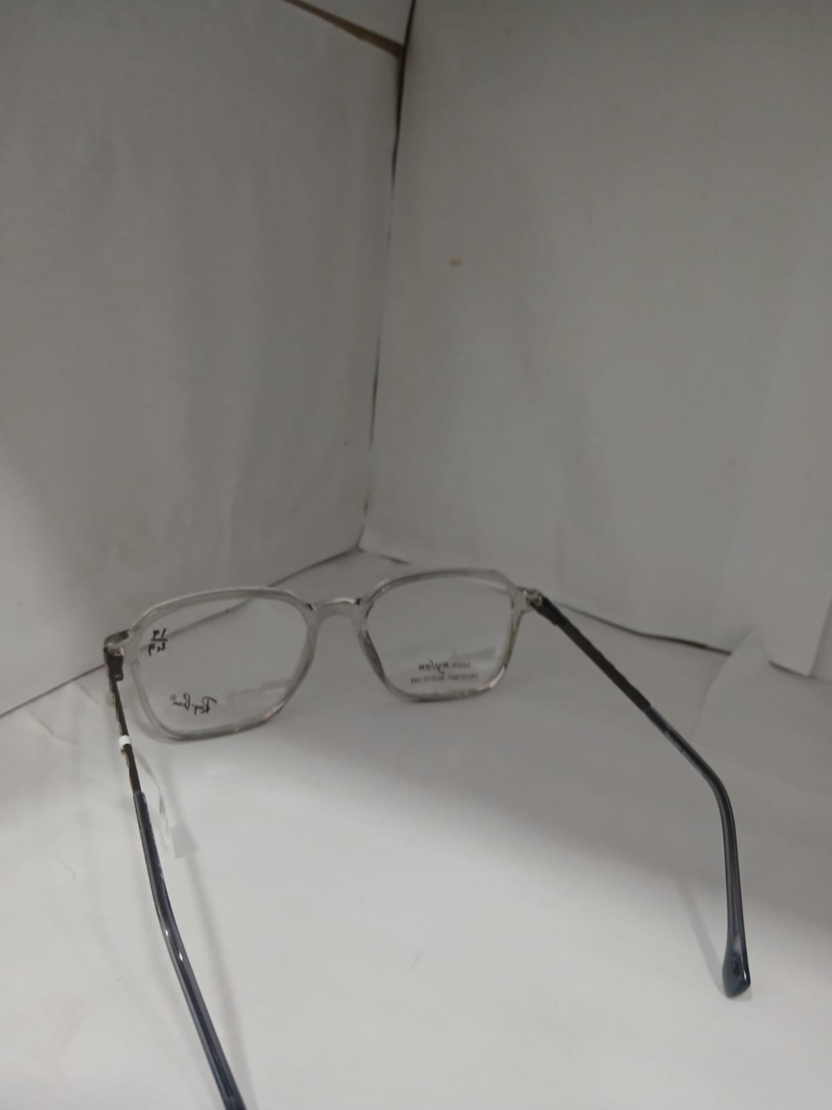 EYEGLASS - WHITE