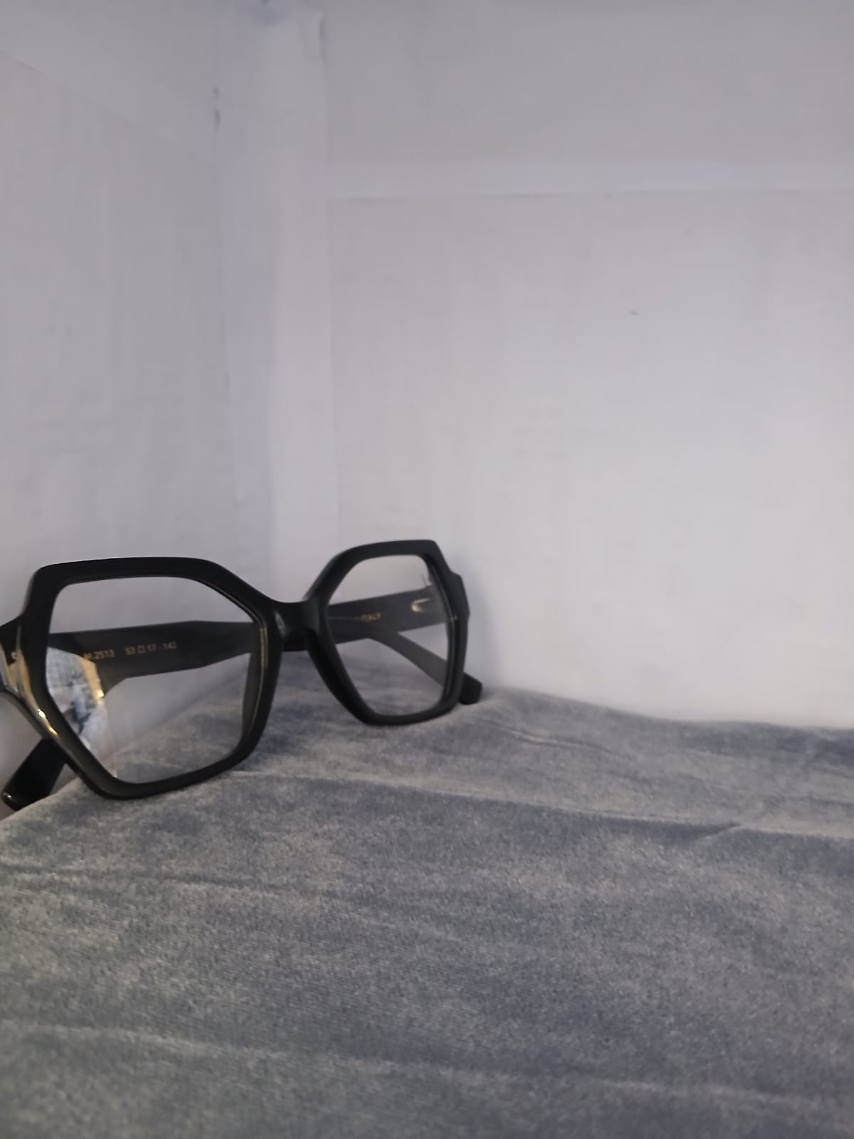 EYEGLASS - Black Thumbnail