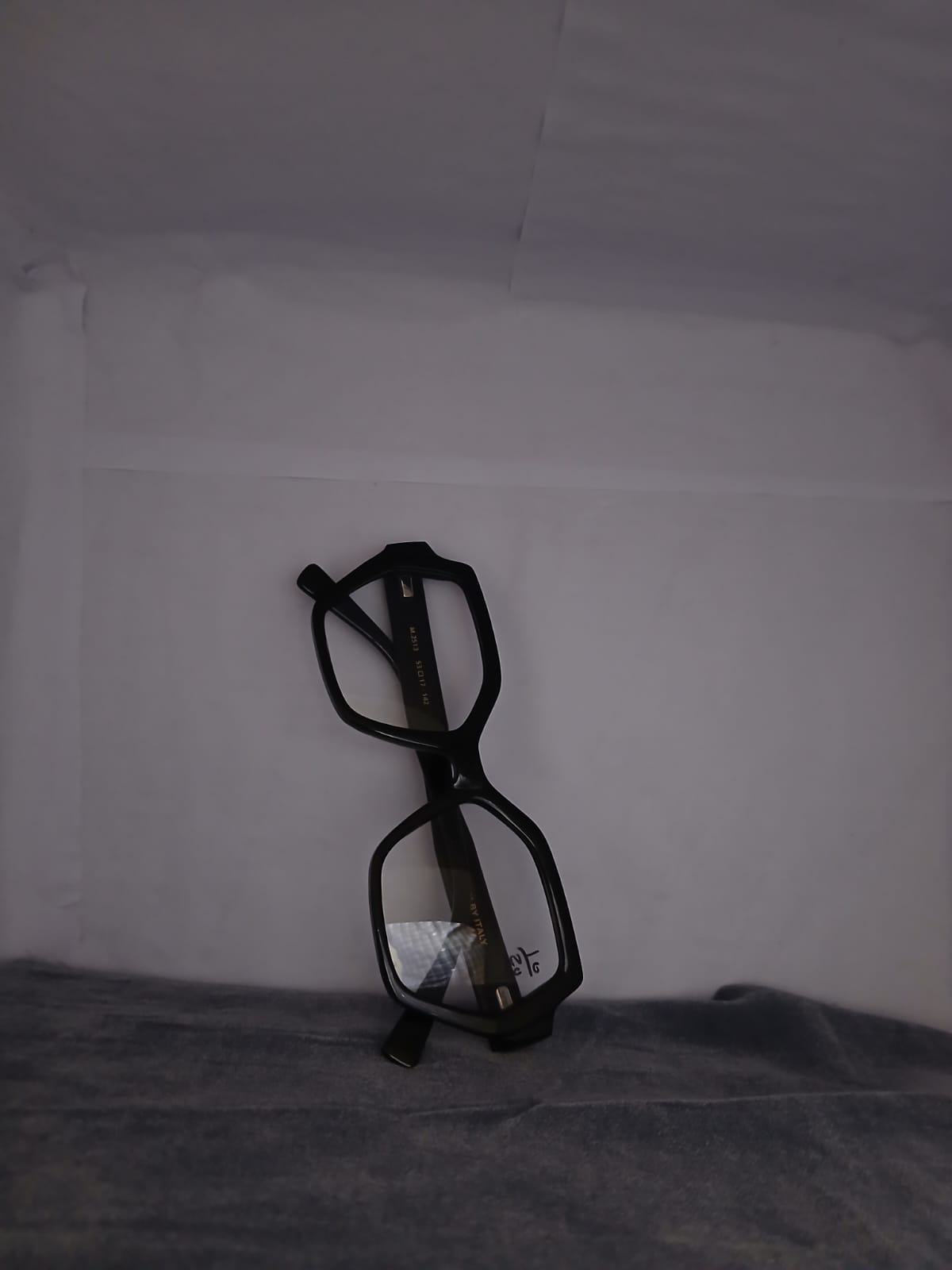 EYEGLASS - Black Thumbnail