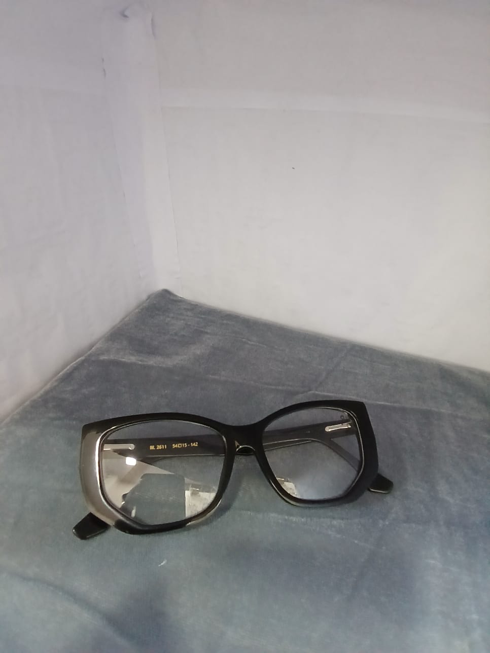 EYEGLASS