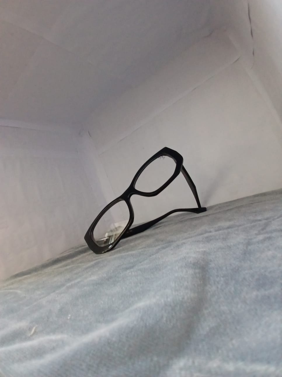 EYEGLASS - BLACK Thumbnail