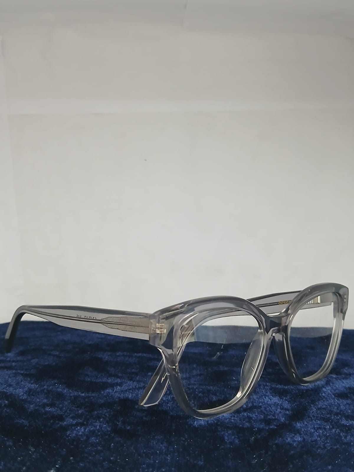 EYEGLASS - GRAY