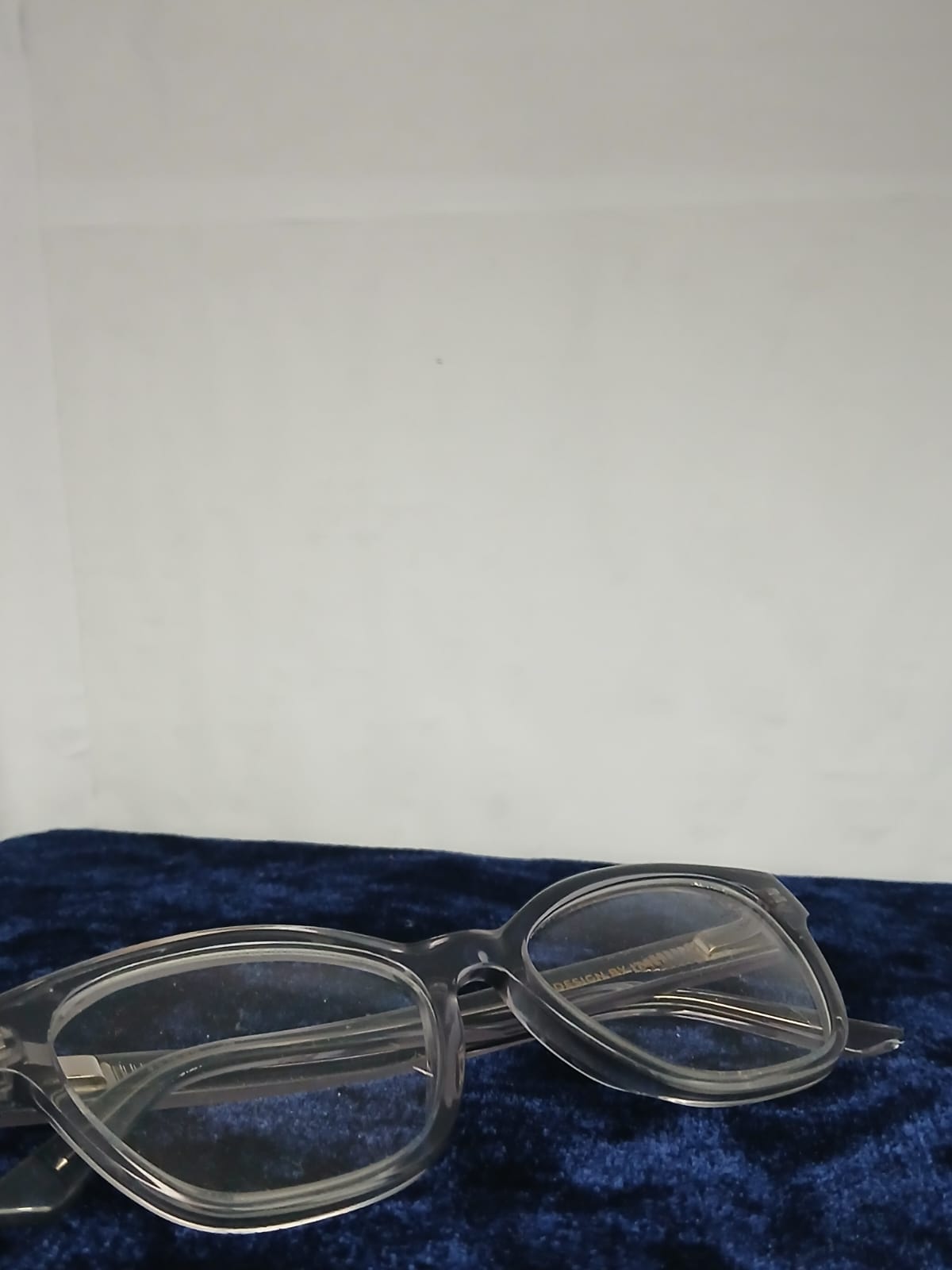 EYEGLASS - GRAY Thumbnail