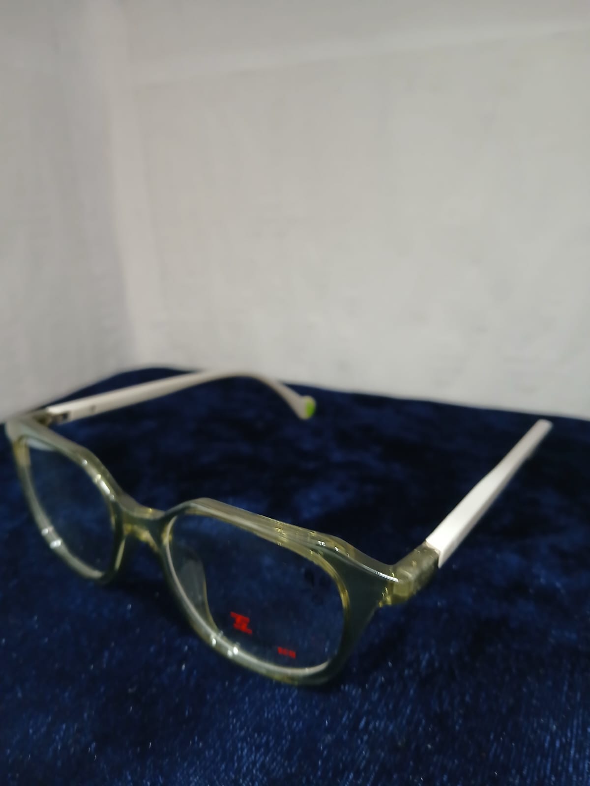 EYEGLASS - Green Thumbnail