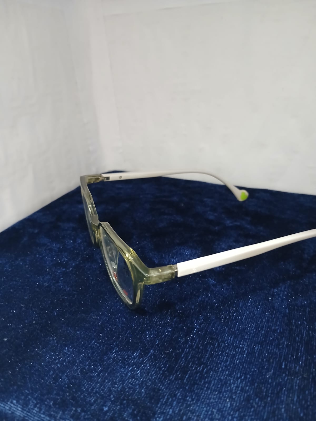 EYEGLASS - Green Thumbnail