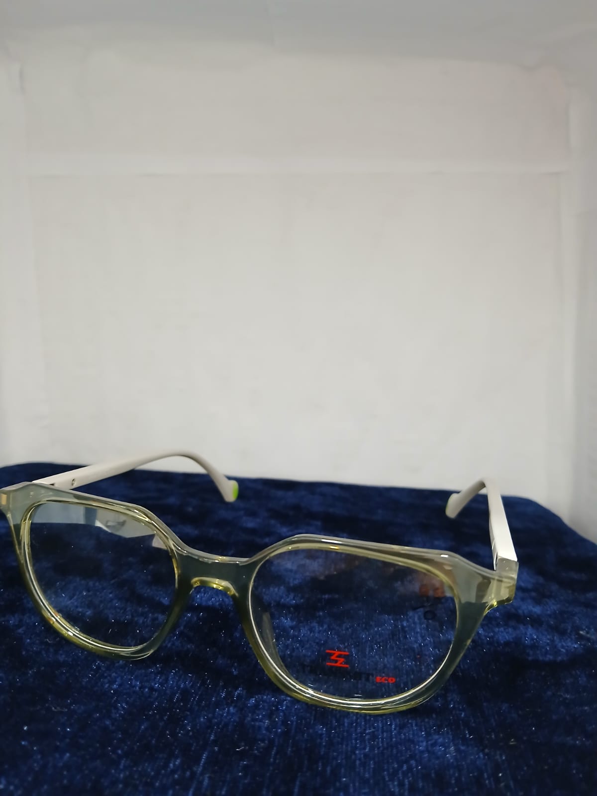 EYEGLASS - Green Thumbnail