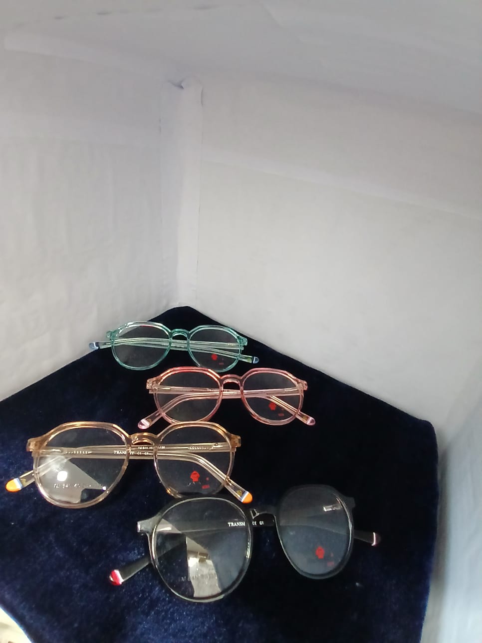 EYEGLASS - Black Thumbnail
