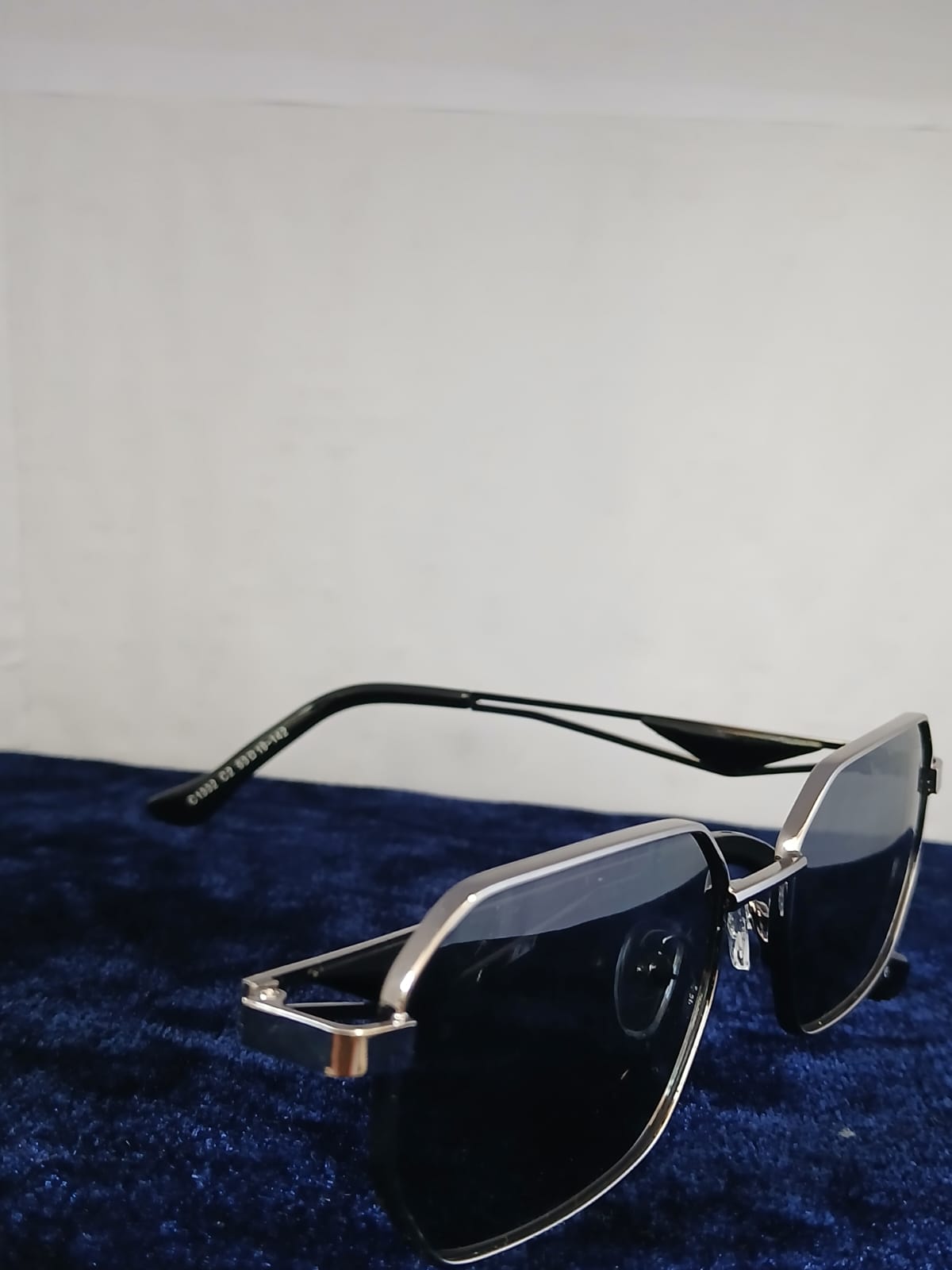 sunglasses - Black Thumbnail