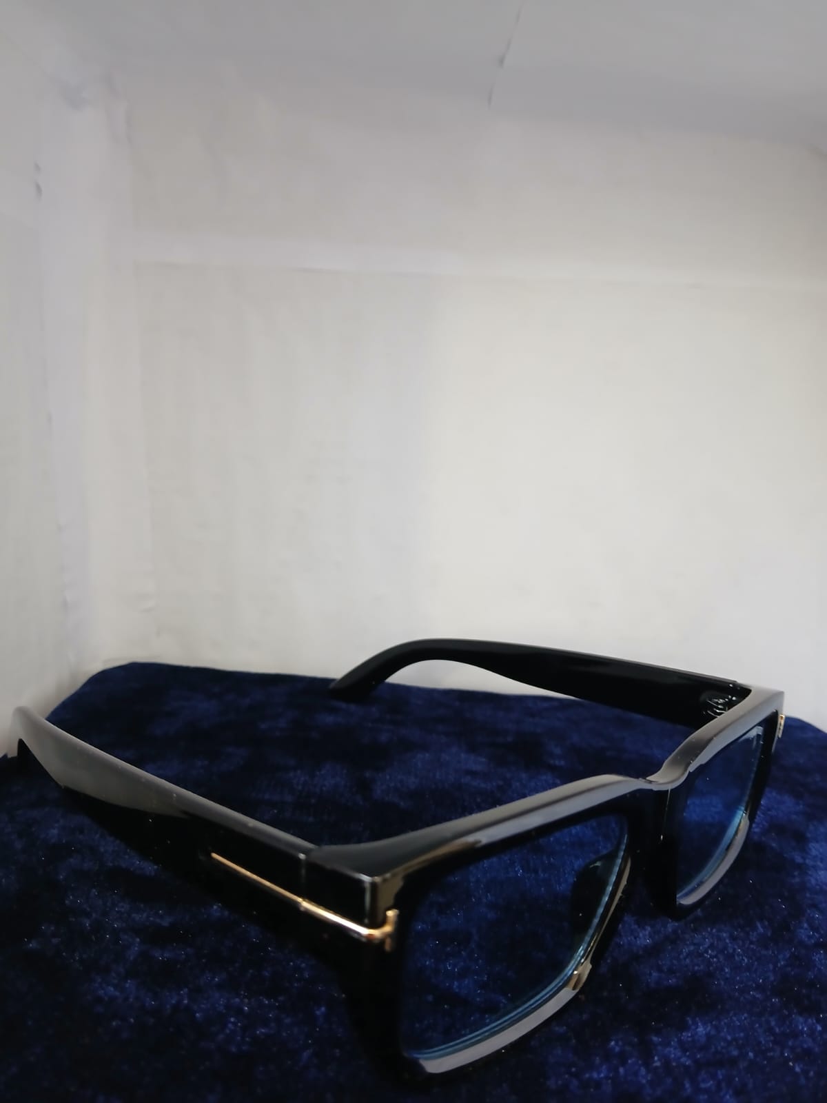 sunglasses - Black Thumbnail