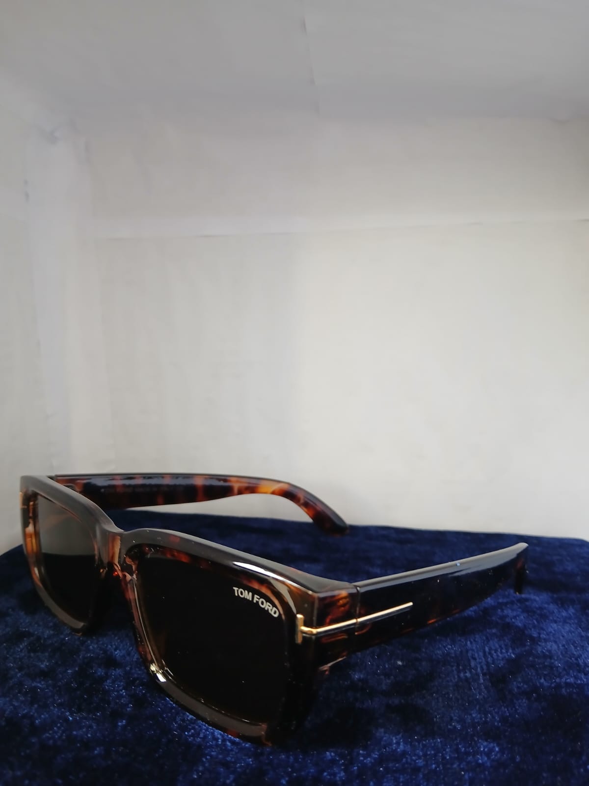 sunglasses - Brown Thumbnail