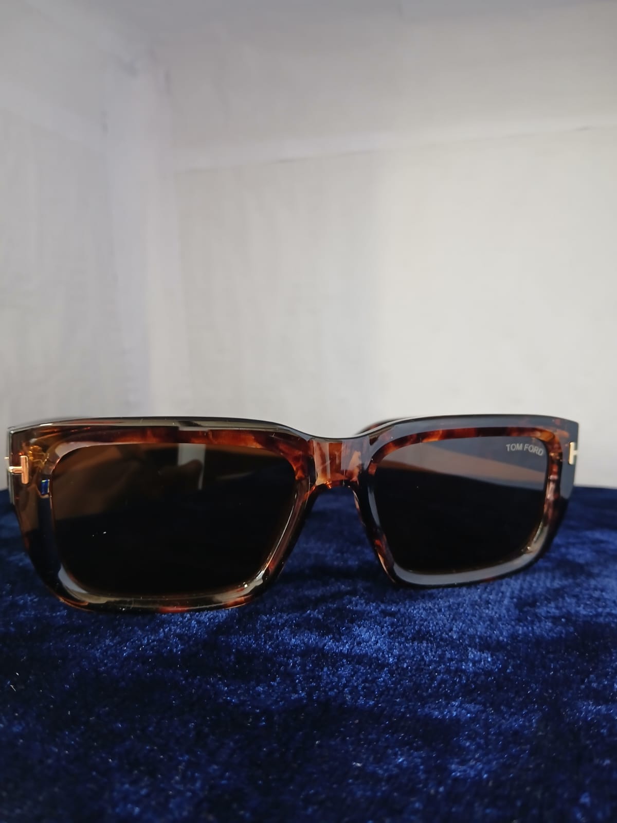 sunglasses - Brown Thumbnail