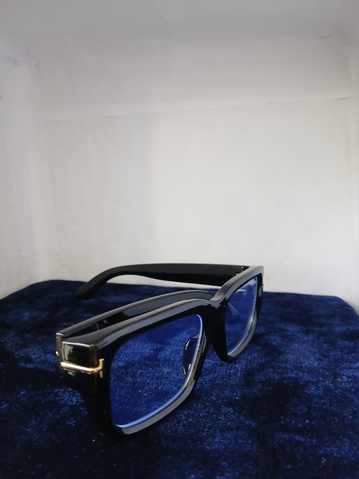 sunglasses - Black Thumbnail