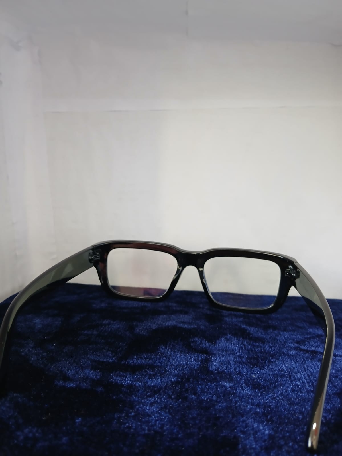 sunglasses - Black Thumbnail