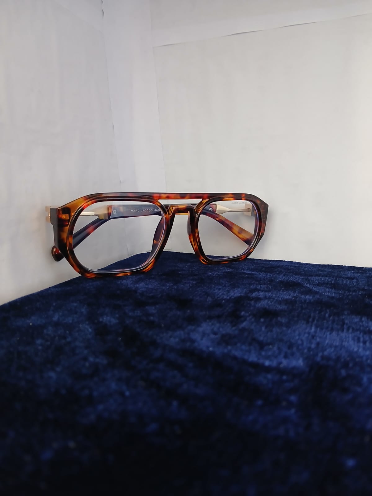 sunglasses - Brown Thumbnail