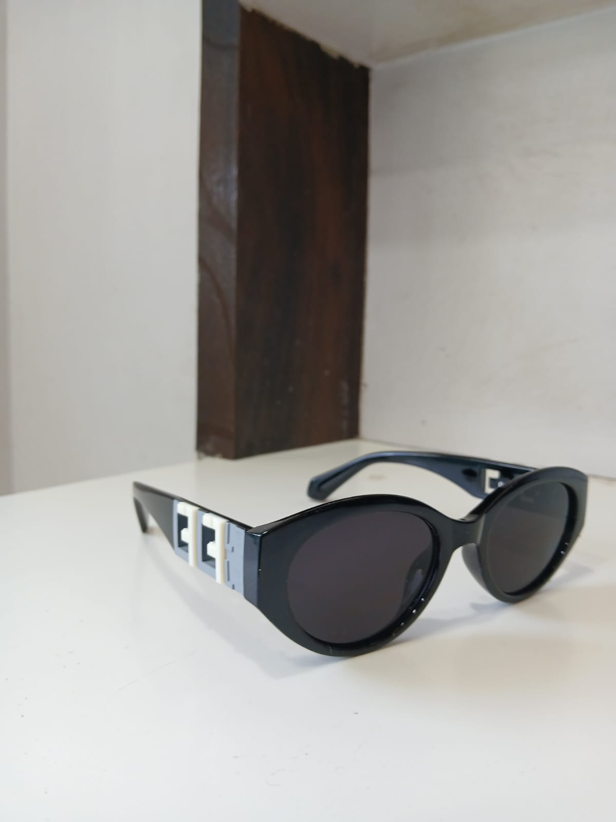 sunglasses - Black Thumbnail