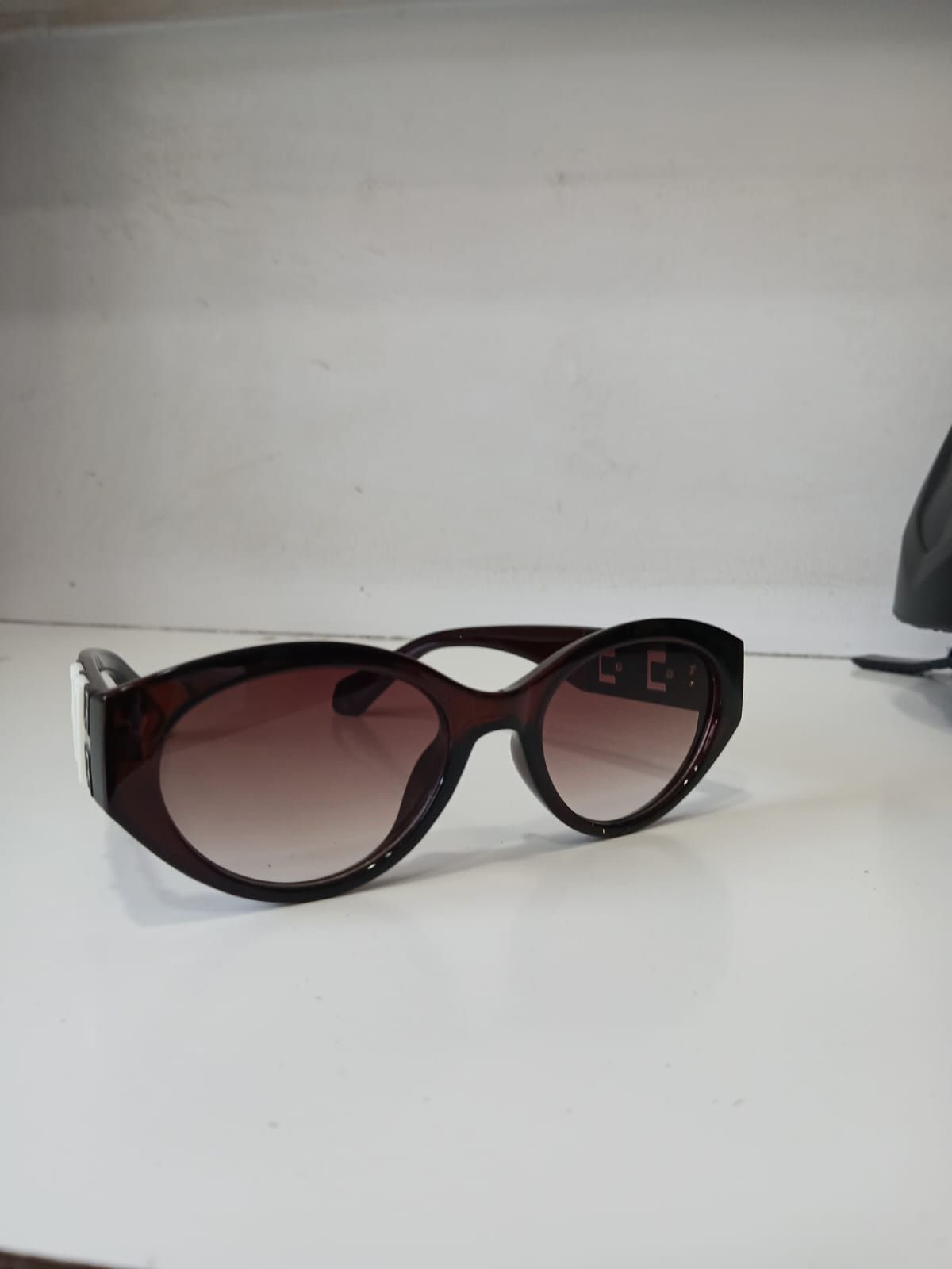 sunglasses - Brown Thumbnail