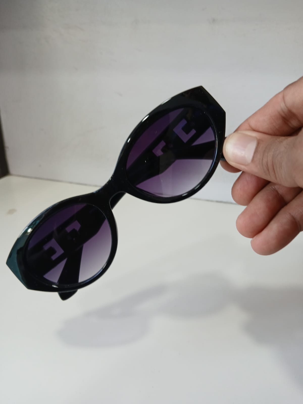 sunglasses - Black Thumbnail