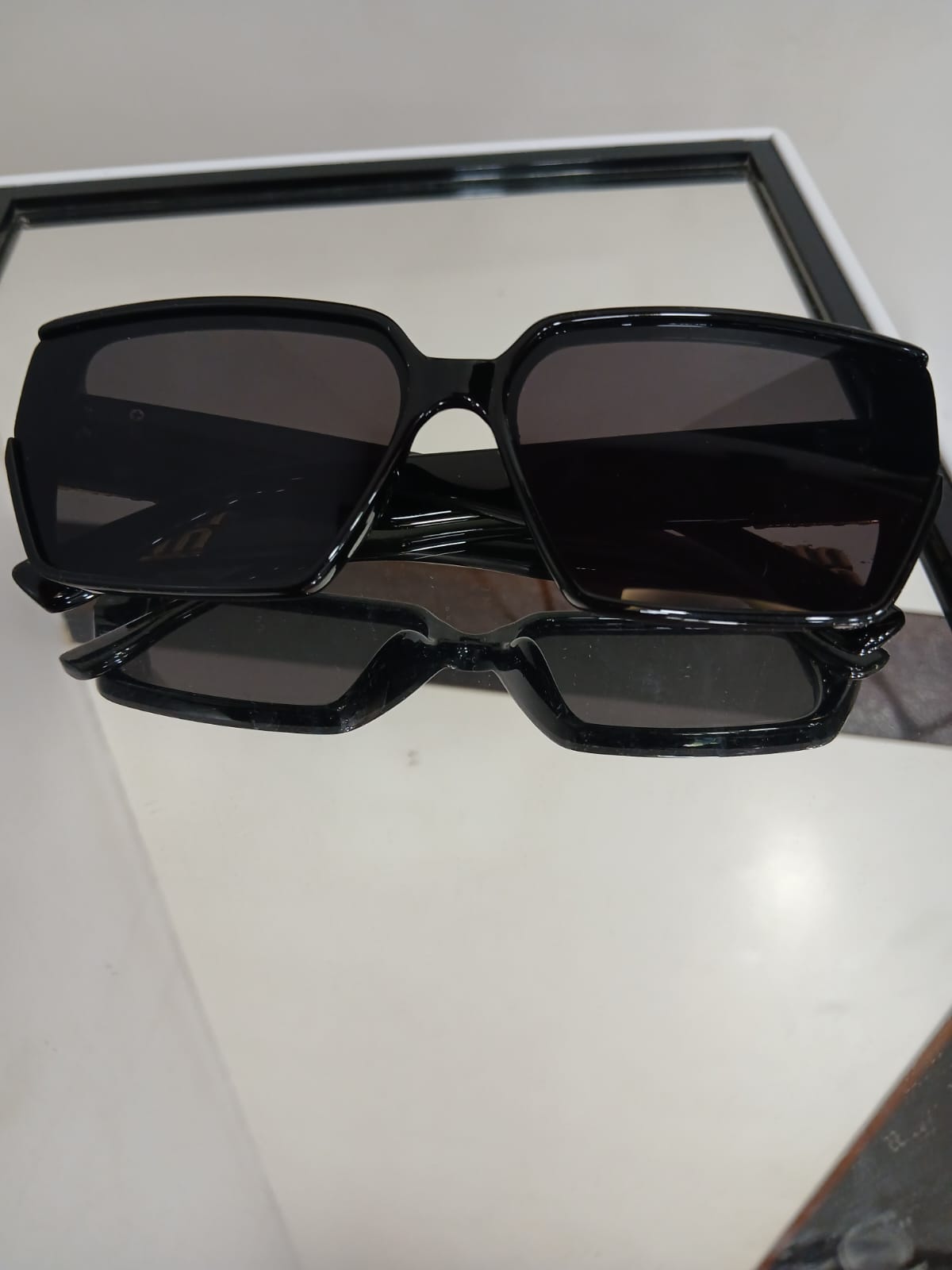 sunglasses - Black