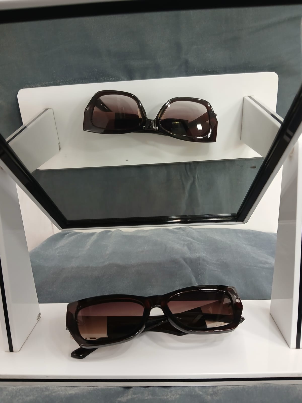 sunglasses - Brown Thumbnail