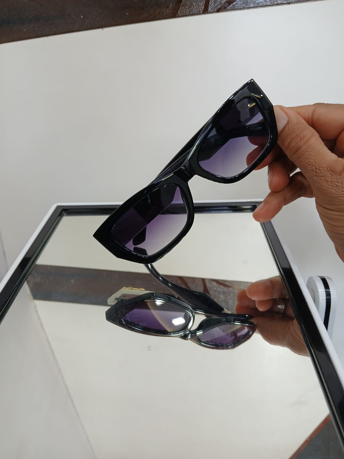 sunglasses - Black