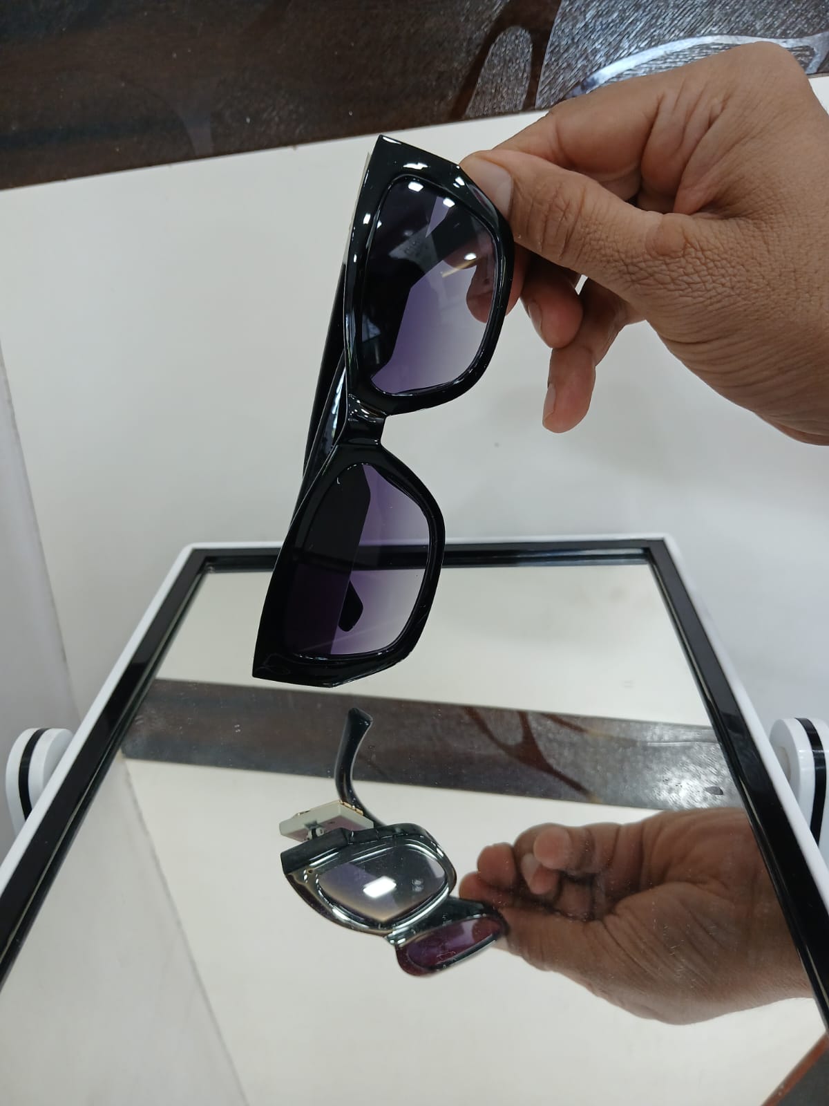 sunglasses - Black Thumbnail