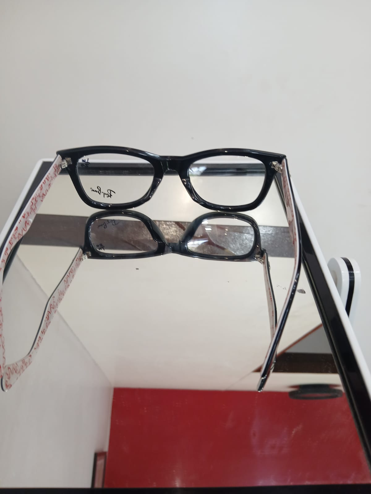 EYEGLASS - Black Thumbnail