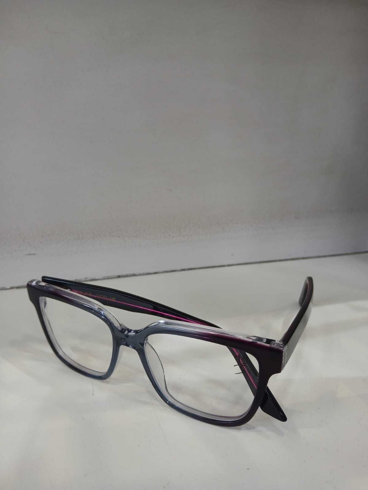 EYEGLASS - Gray