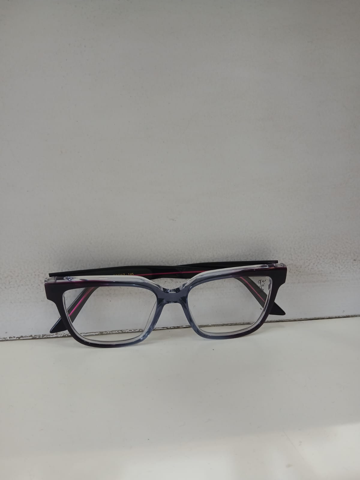 EYEGLASS - Gray Thumbnail