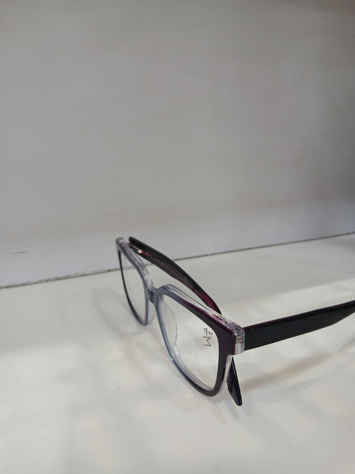 EYEGLASS - Gray Thumbnail