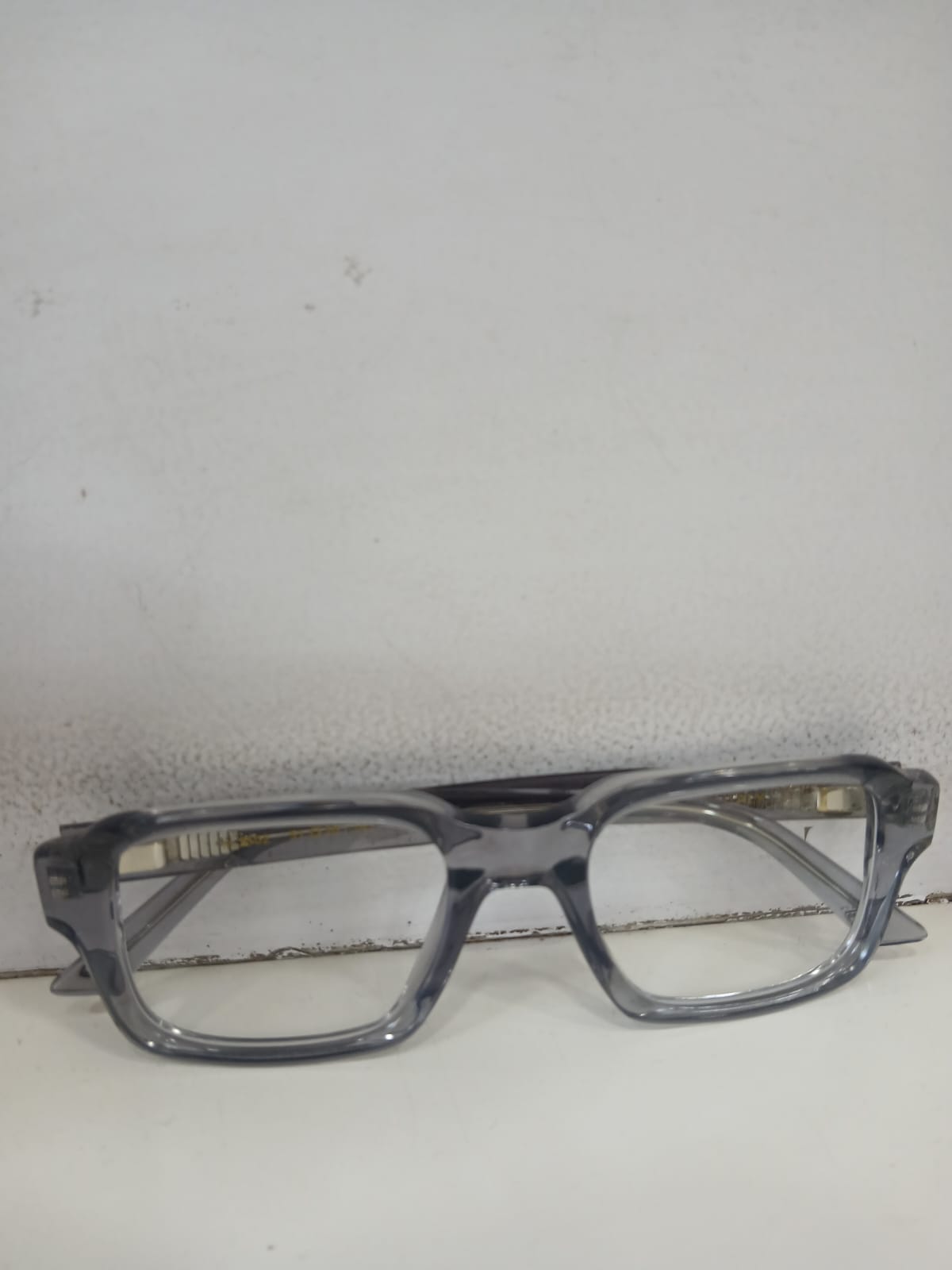 EYEGLASS - Gray Thumbnail