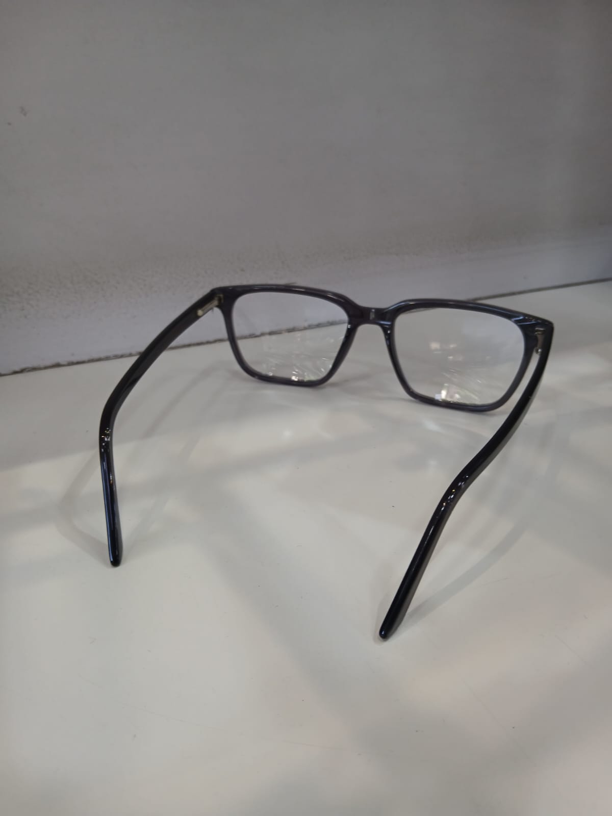 EYEGLASS - Gray Thumbnail