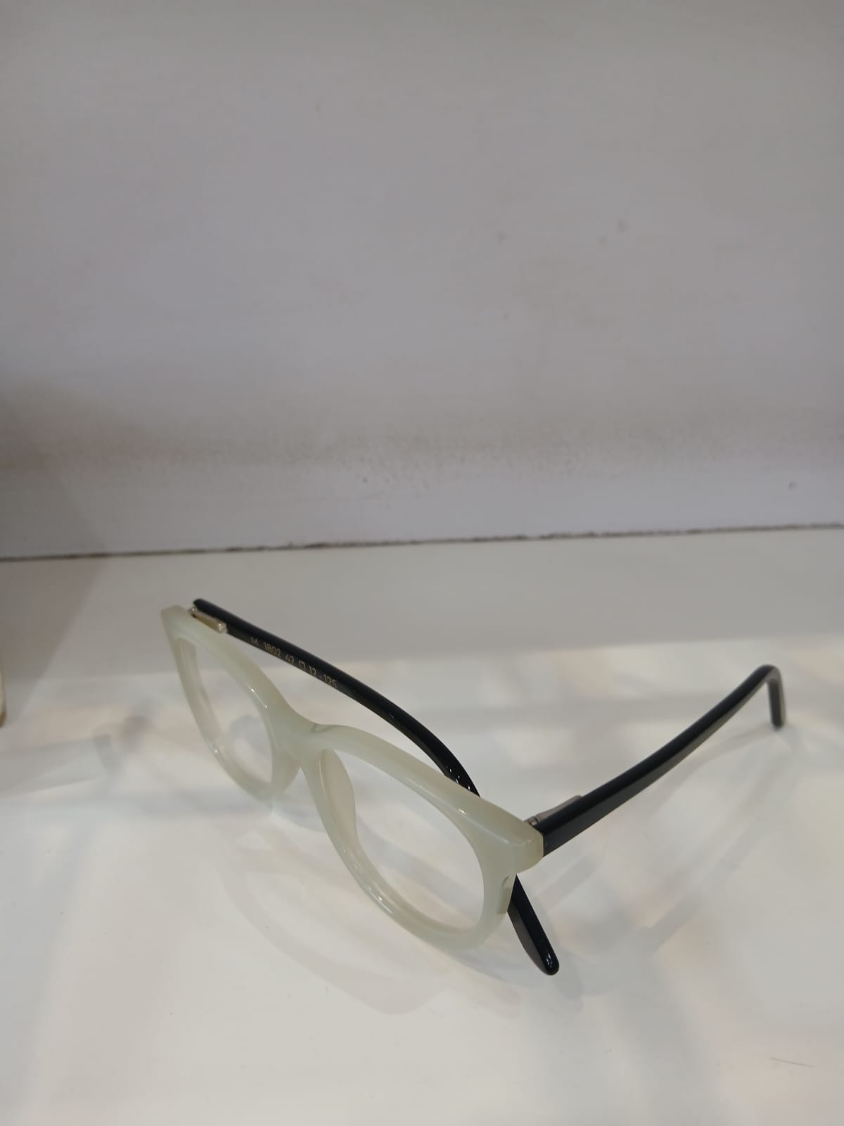 EYEGLASS - Beige Thumbnail