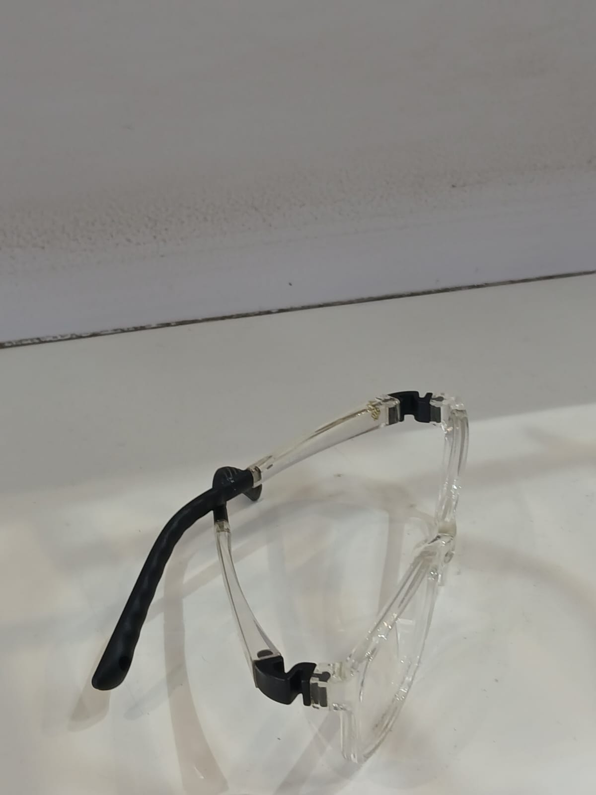 EYEGLASS - White Thumbnail