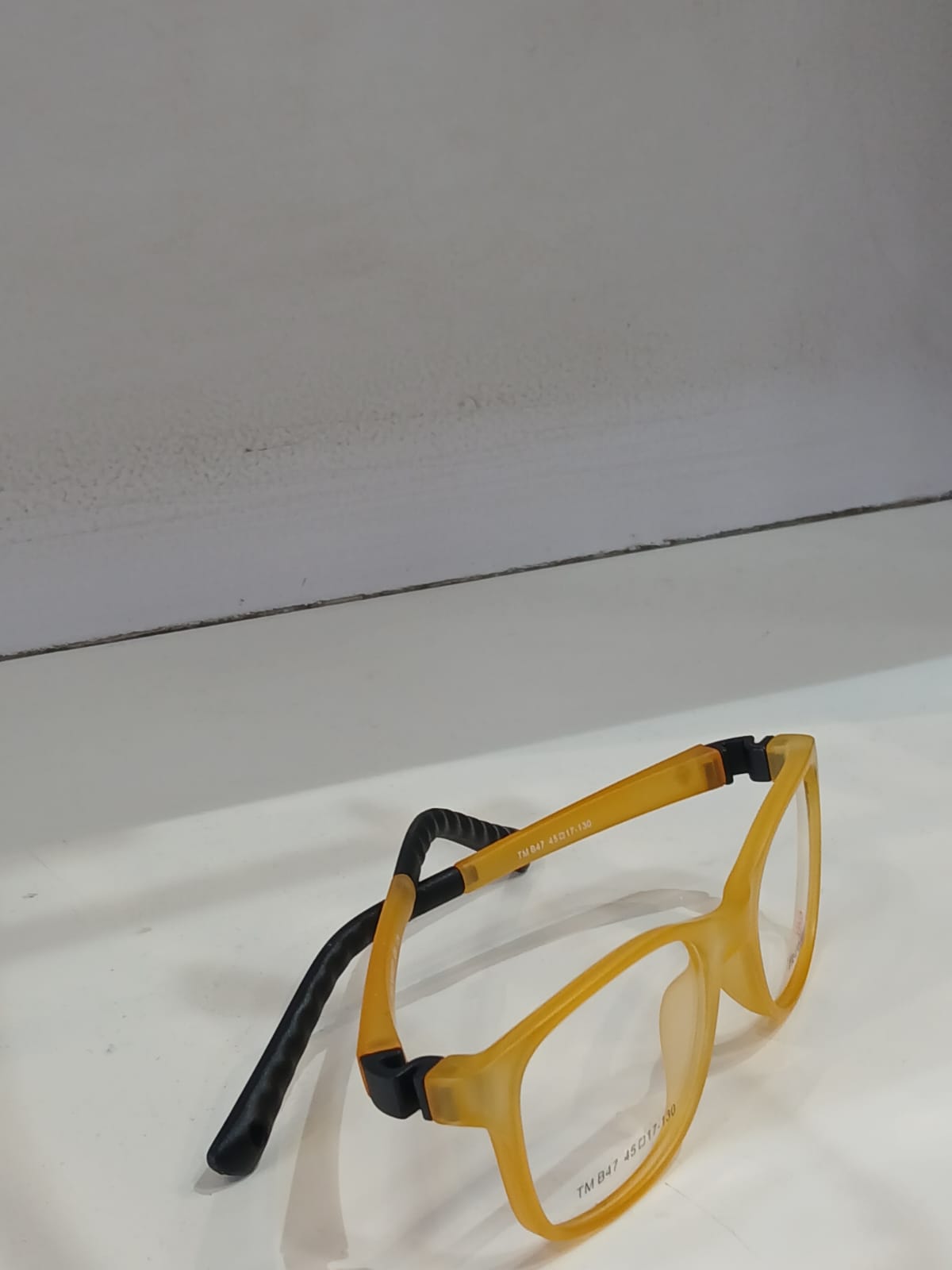EYEGLASS - Orange Thumbnail