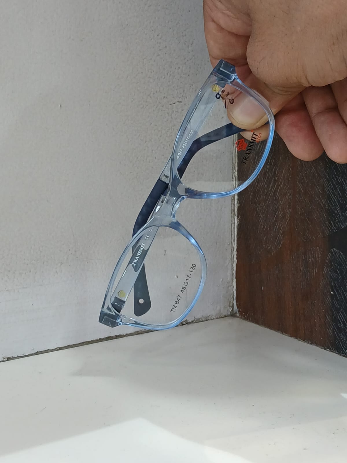 EYEGLASS - Blue Thumbnail