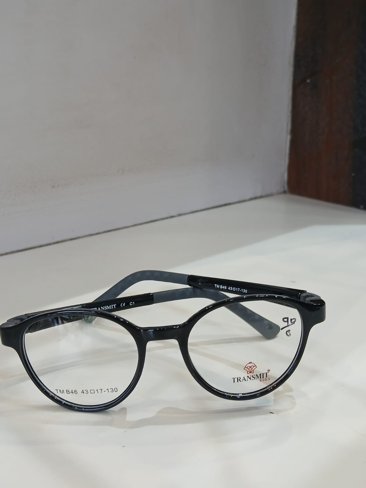 EYEGLASS - Black Thumbnail