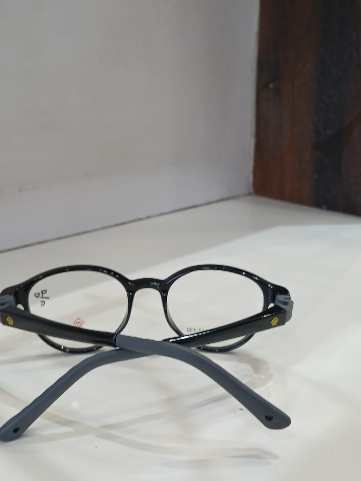EYEGLASS - Black Thumbnail