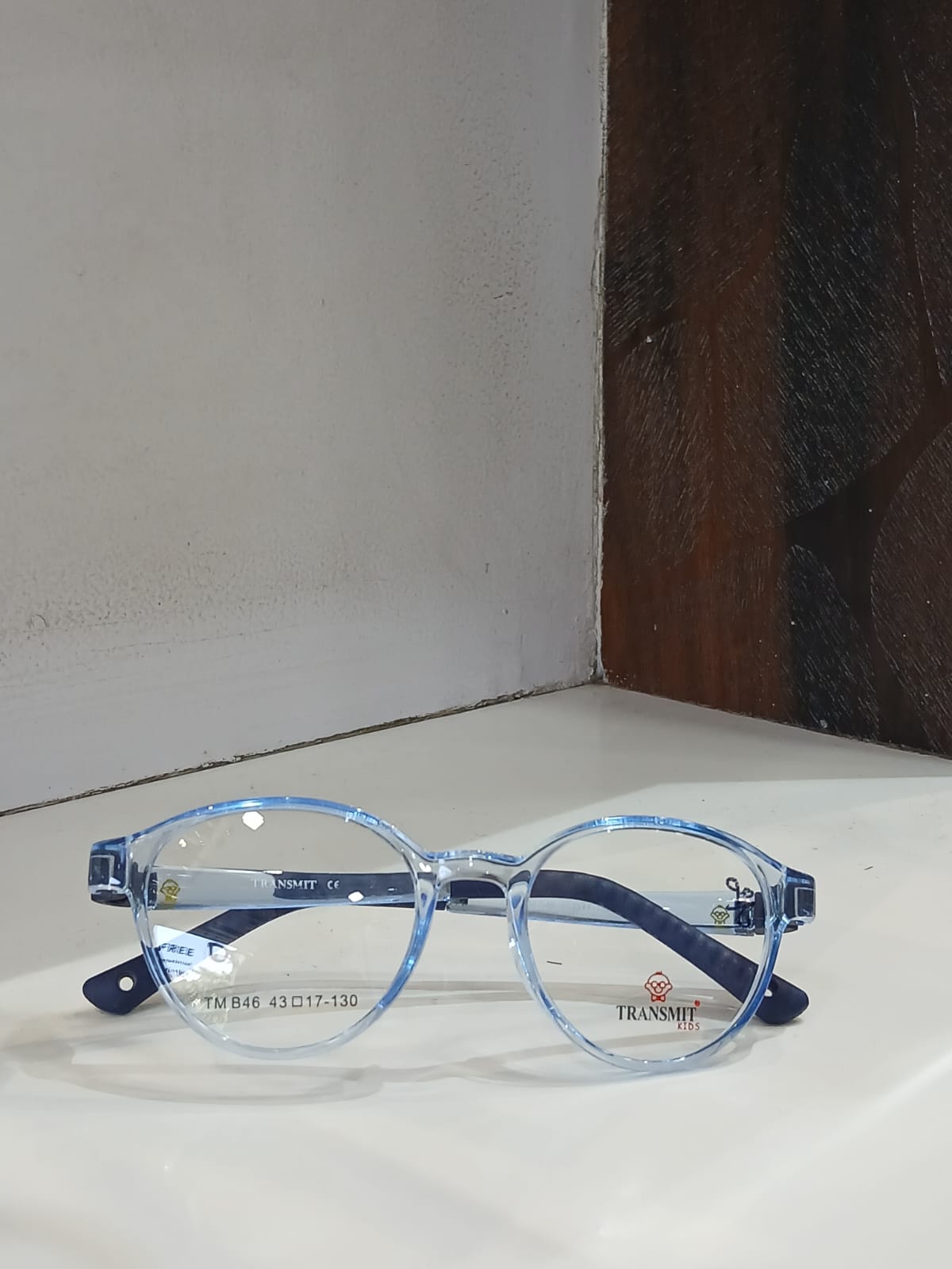 EYEGLASS - Blue Thumbnail