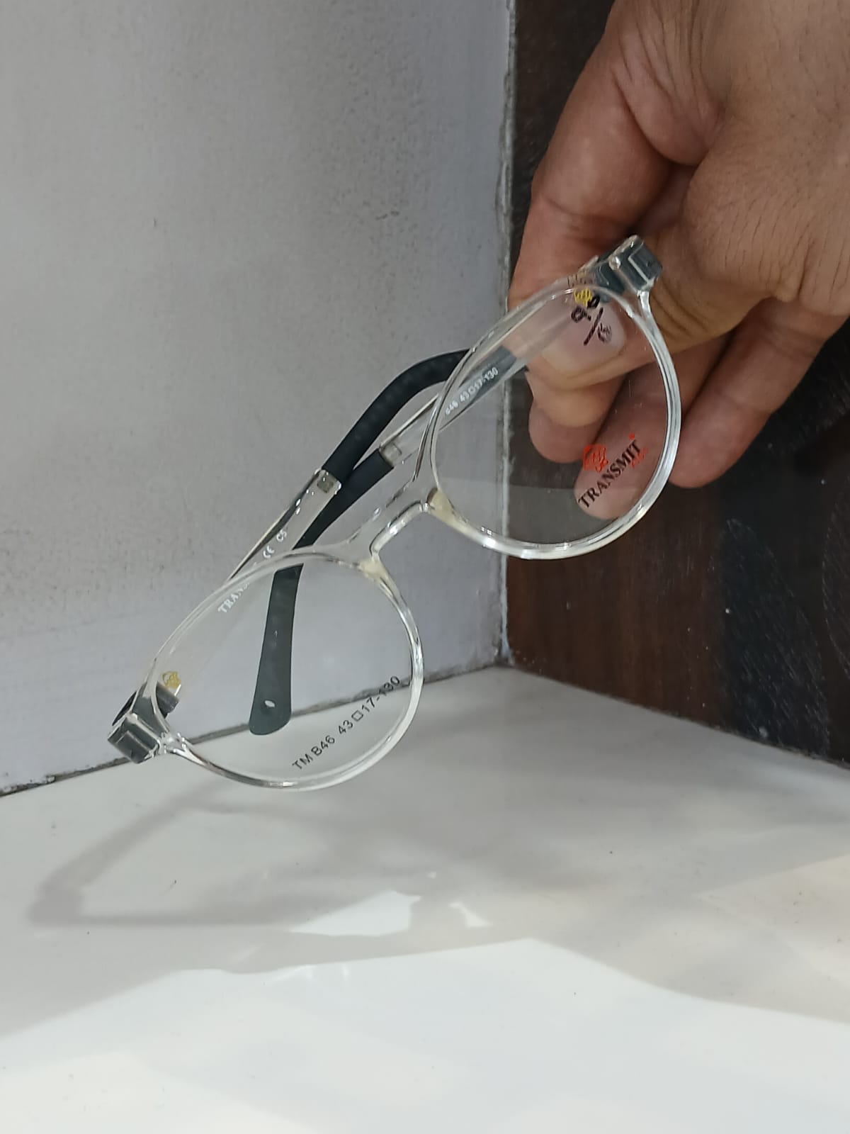 EYEGLASS - White Thumbnail
